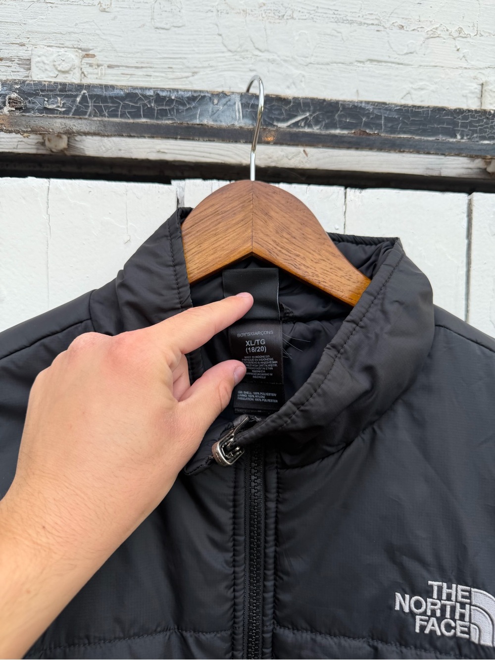 The North Face Black Men’s Quilted Puffer Jacket - Picture 4 of 5
